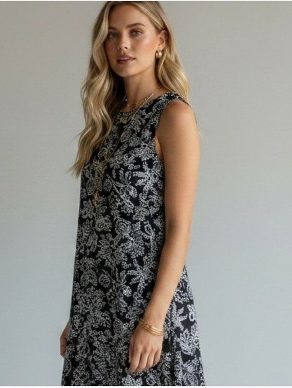Old Navy Black White Paisley Floral Sleeveless Swing Dress Sz Small Boho Travel